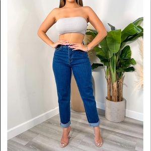 Laura boutique mom jeans.
